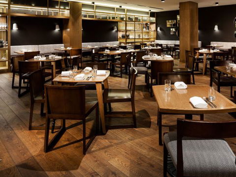 Four Seasons Hotel Sydney - Surfers Gold Coast 4