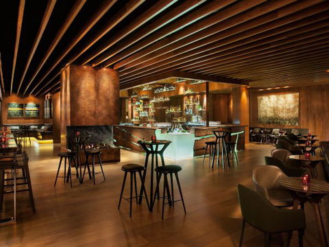 Four Seasons Hotel Sydney - Surfers Gold Coast 5