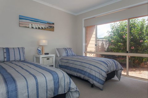 Moy At Nelson Bay - Surfers Gold Coast 6