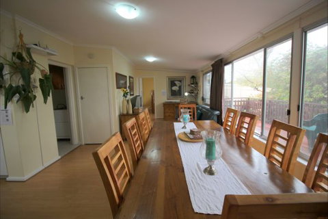 Christies Cottage For Holidays And Relocations. - Surfers Gold Coast 10