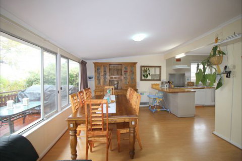 Christies Cottage For Holidays And Relocations. - Surfers Gold Coast 12
