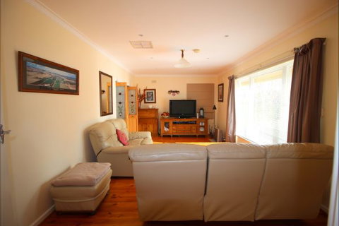 Christies Cottage For Holidays And Relocations. - Surfers Gold Coast 16
