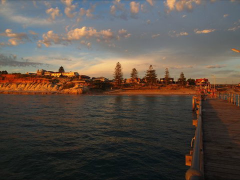 Christies Cottage For Holidays And Relocations. - Surfers Gold Coast 19