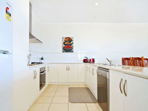 Century 21 SouthCoast: Bayside - Surfers Gold Coast 3
