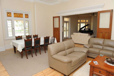 Cockburn House - Surfers Gold Coast 2