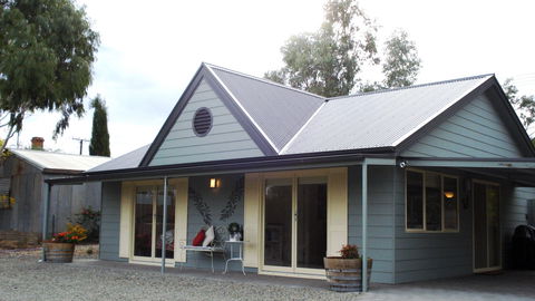 Auburn Pavilions - Surfers Gold Coast 0