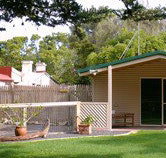 Shiralea Country Cottage - Surfers Gold Coast