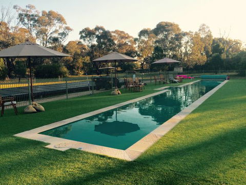 Balcraggon Accommodation - Surfers Gold Coast 5