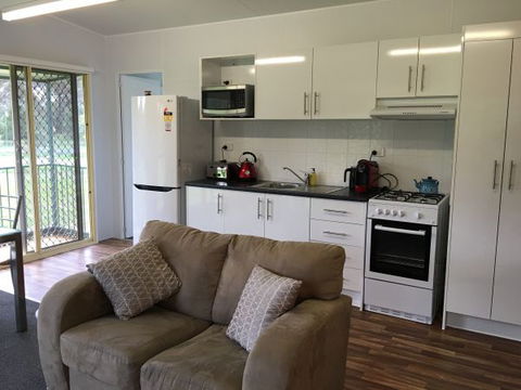 Balcraggon Accommodation - Surfers Gold Coast 6