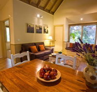 Autumn Abode Cottages - Surfers Gold Coast