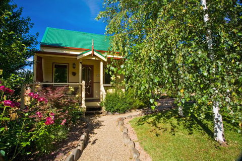 Autumn Abode Cottages - Surfers Gold Coast 2