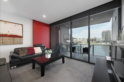 Docklands Private Collection Of Apartments Melbourne - Surfers Gold Coast 1