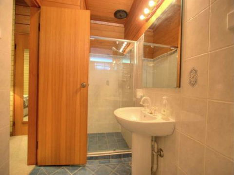 Edelweiss Hutte - Surfers Gold Coast 4