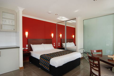 Tanunda Hotel And Apartments - Surfers Gold Coast 1