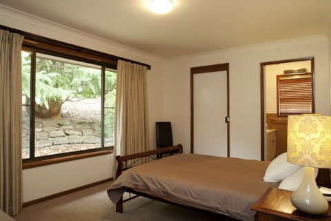 The Jungle Lodge, Blue Mountains Botanic Gardens - Surfers Gold Coast 3