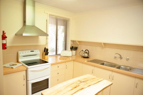 Unit 2 - Surfers Gold Coast 5