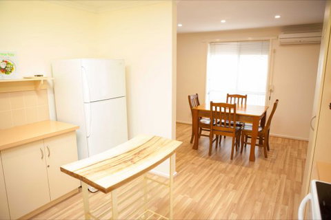 Unit 2 - Surfers Gold Coast 6