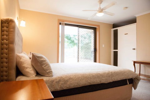 Unit 2 - Surfers Gold Coast 7
