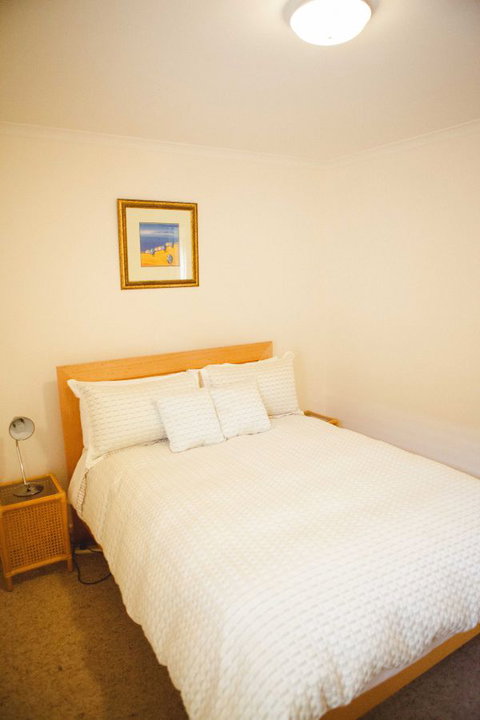 Unit 2 - Surfers Gold Coast 8