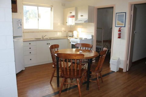 Coobowie Lodge - Surfers Gold Coast 1