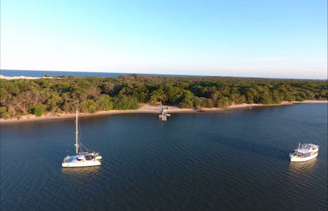Dux Anchorage South Stradbroke Island - Surfers Gold Coast 0