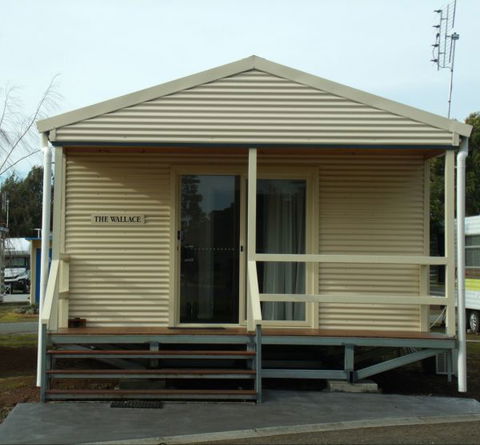 Lake Colac Caravan Park - Surfers Gold Coast 6
