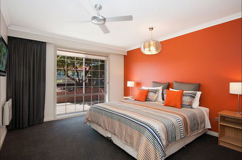 Mount Gambier Accommodation - Surfers Gold Coast 4