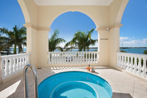 The Grand Apartments - Surfers Gold Coast 4
