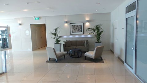 The Grand Apartments - Surfers Gold Coast 8