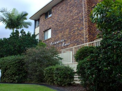 Oceanside Cove Holiday Apartments - Surfers Gold Coast 1
