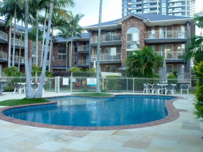 Oceanside Cove Holiday Apartments - Surfers Gold Coast 8