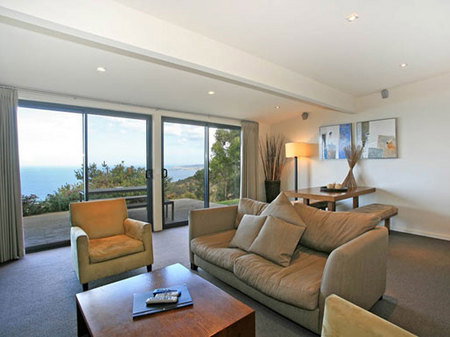 Beacon Point Ocean View Villas - Surfers Gold Coast 2