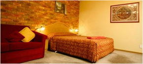 Best Western Pines Country Club Motor Inn - Surfers Gold Coast 4