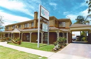 City Colonial Motor Inn - Surfers Gold Coast 2