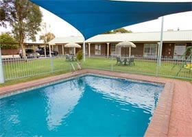 Carn Court Holiday Apartments - Surfers Gold Coast 2