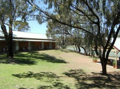 Euston Club Motel - Surfers Gold Coast 0