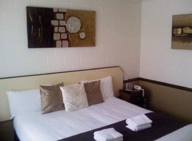 Bent Street Motor Inn - Surfers Gold Coast 2