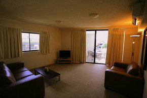 Tribeca Apartments - Surfers Gold Coast 4