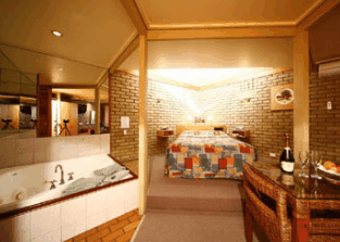 Mitchell Motor Inn - Surfers Gold Coast 1
