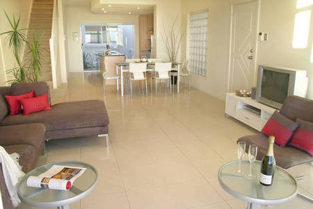 Adelaide Luxury Beach House - Surfers Gold Coast 1