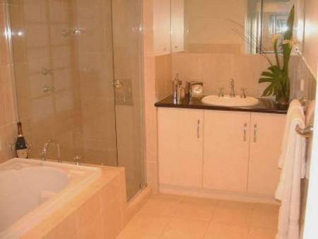 Adelaide Luxury Beach House - Surfers Gold Coast 4