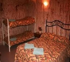 Radeka Downunder Underground Motel And Backpackers Inn - Surfers Gold Coast 3