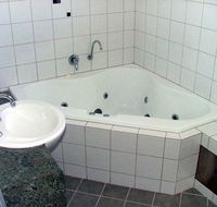 Tasman Beachside Apartments - Surfers Gold Coast