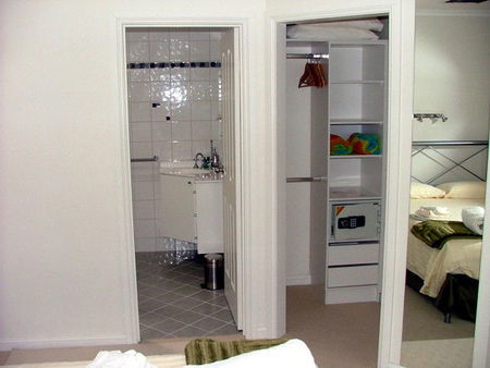 Tasman Beachside Apartments - Surfers Gold Coast 1