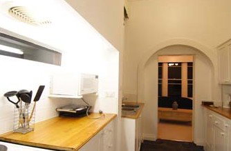 Amberley House - Surfers Gold Coast 4