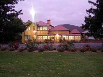 All Saints And Sinners Colonial B&B - Surfers Gold Coast 0