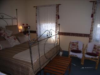 All Saints And Sinners Colonial B&B - Surfers Gold Coast 4