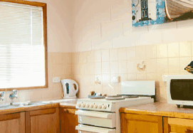 Blue Seas Holiday Villas - Surfers Gold Coast 3