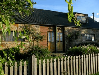 Daisy Bank Cottages - Surfers Gold Coast