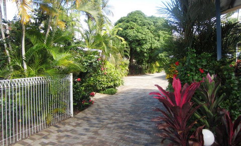 Best Western Lazy Lizard Motor Inn - Surfers Gold Coast 11